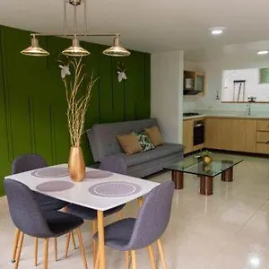 apt-beautiful-luxurious-and-spacious-apt-near-el-poblado-101.colombiamedellinhotels.com/
